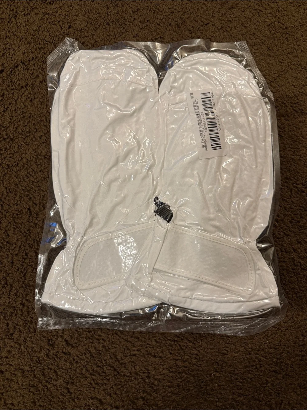 White Ski Mittens - Single Pair